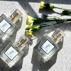 Jakie perfumy damskie wybrać, by zachwycić i nie żałować?