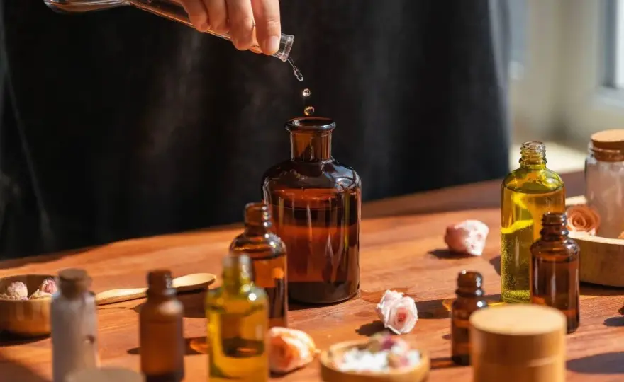 Co dłużej trzyma woda toaletowa czy perfumowana? Sprawdź różnice