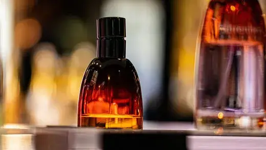 Perfumy EDT co to znaczy? Zrozumienie ich cech i zastosowania